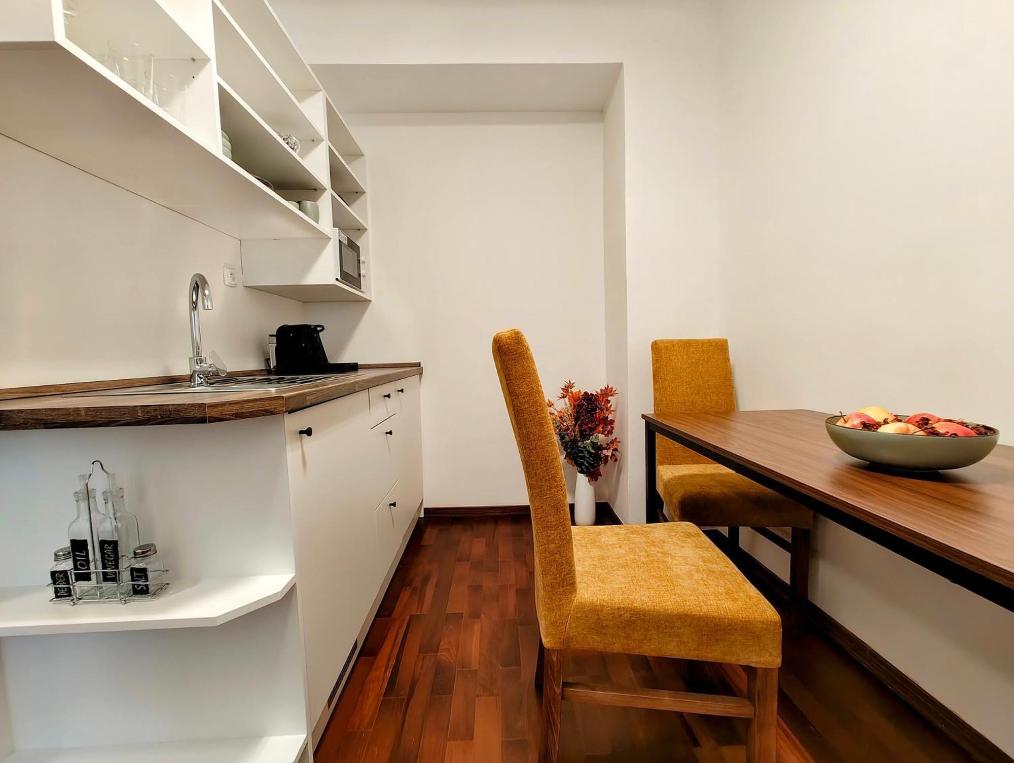 Aparthotel Old Town By Little King